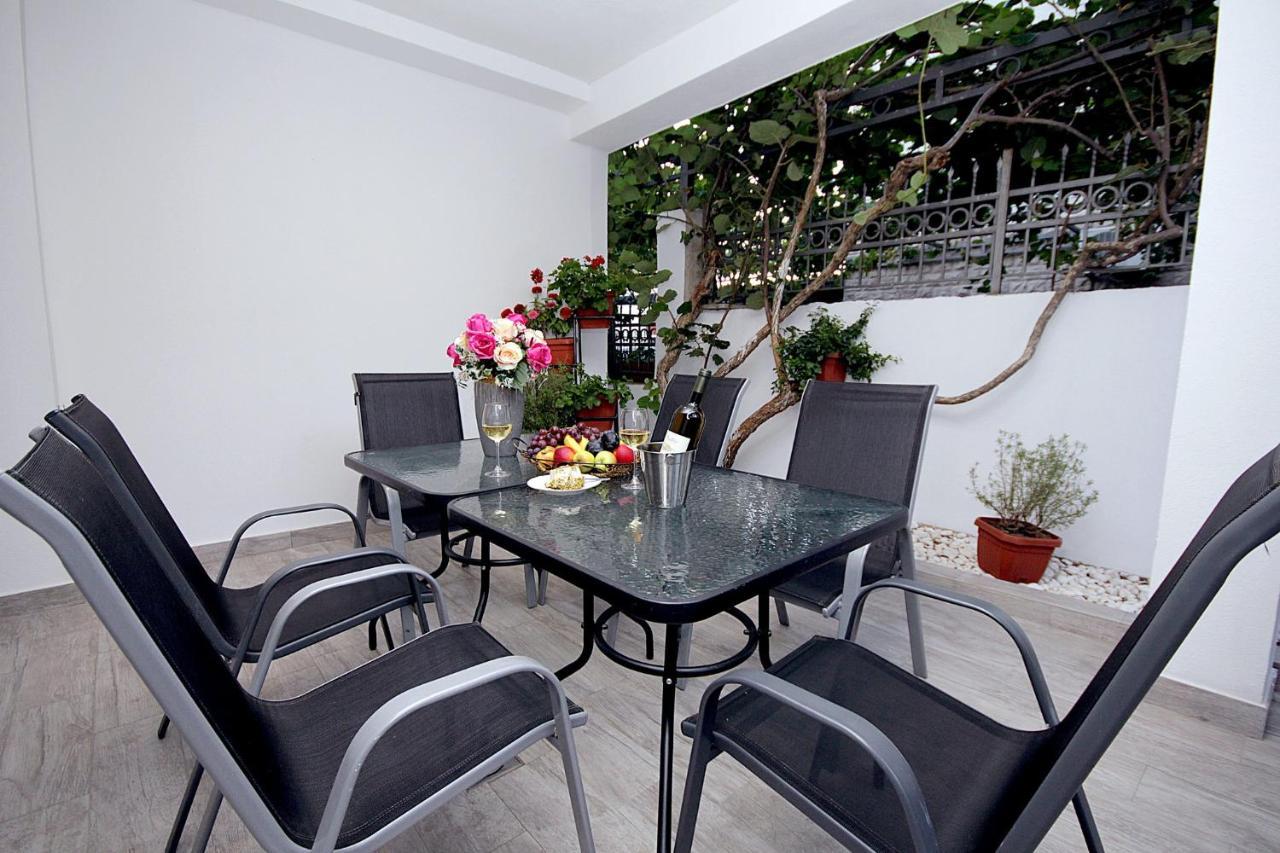 Apartments Saric Bar Extérieur photo