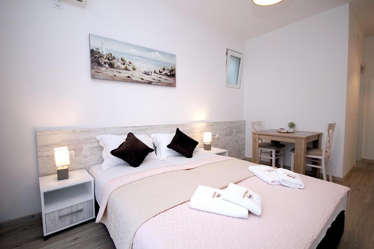 Apartments Saric Bar Extérieur photo