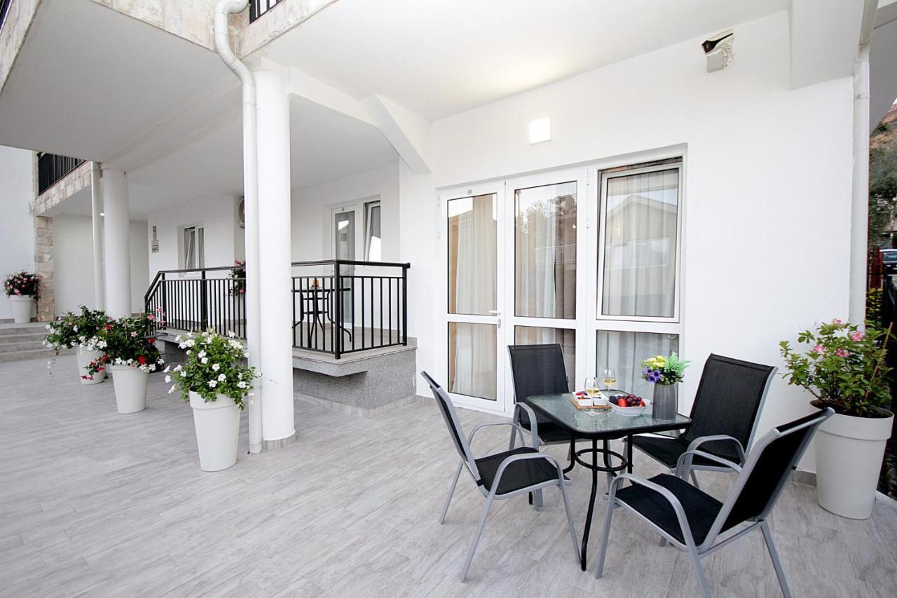 Apartments Saric Bar Extérieur photo