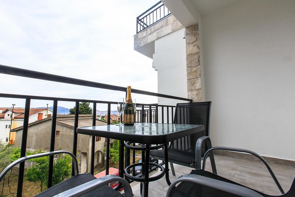 Apartments Saric Bar Extérieur photo