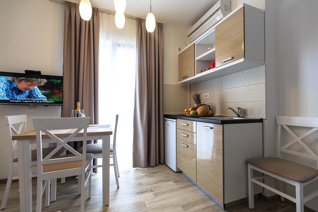 Apartments Saric Bar Extérieur photo