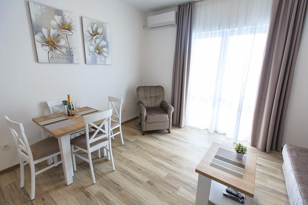 Apartments Saric Bar Extérieur photo